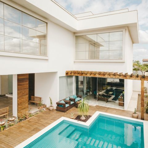 Bennett Outdoor contemporary swimming pool